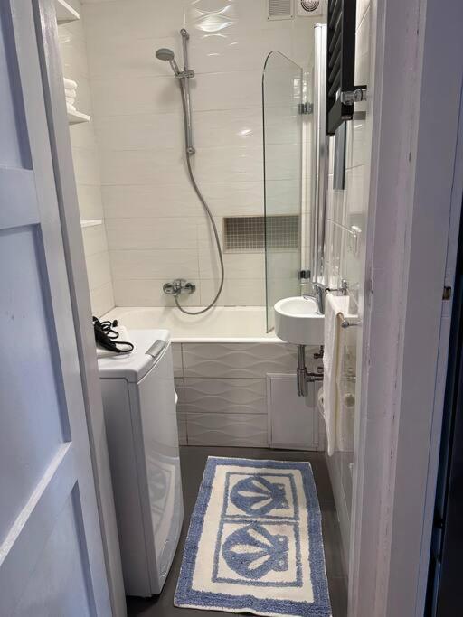 Stary Mokotow, Z Ogrodkiem Apartamento Varsóvia Exterior foto