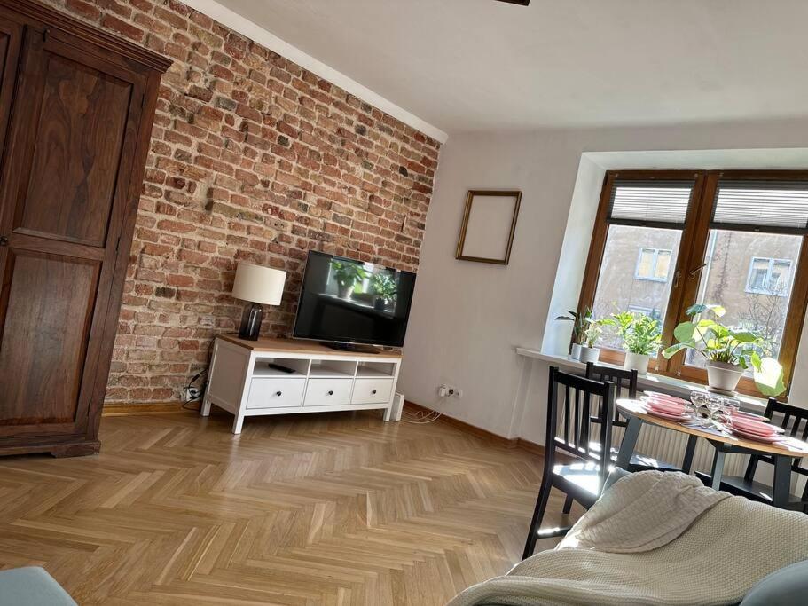 Stary Mokotow, Z Ogrodkiem Apartamento Varsóvia Exterior foto