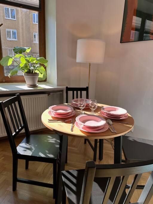 Stary Mokotow, Z Ogrodkiem Apartamento Varsóvia Exterior foto